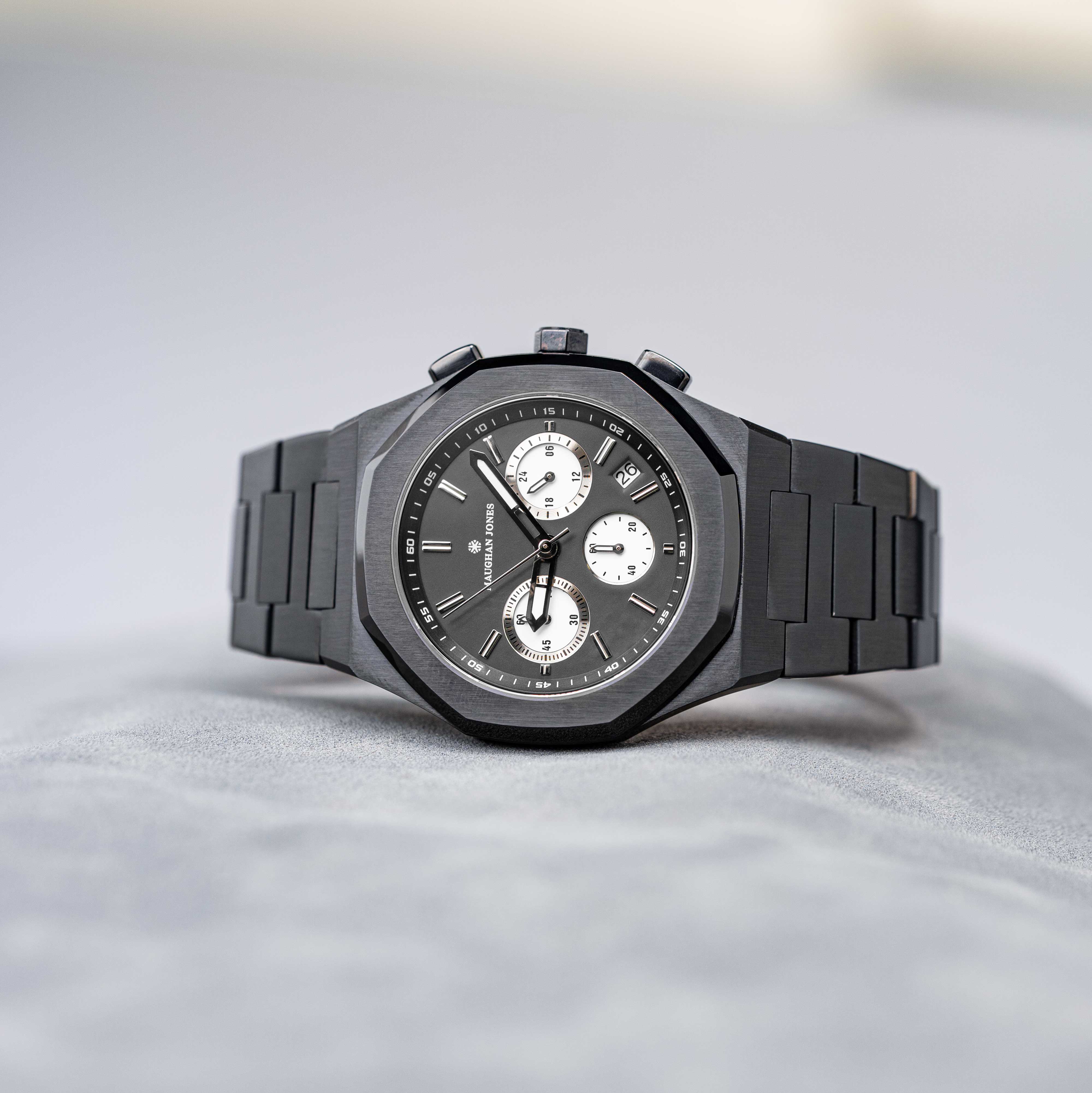 Apex - Black / Black