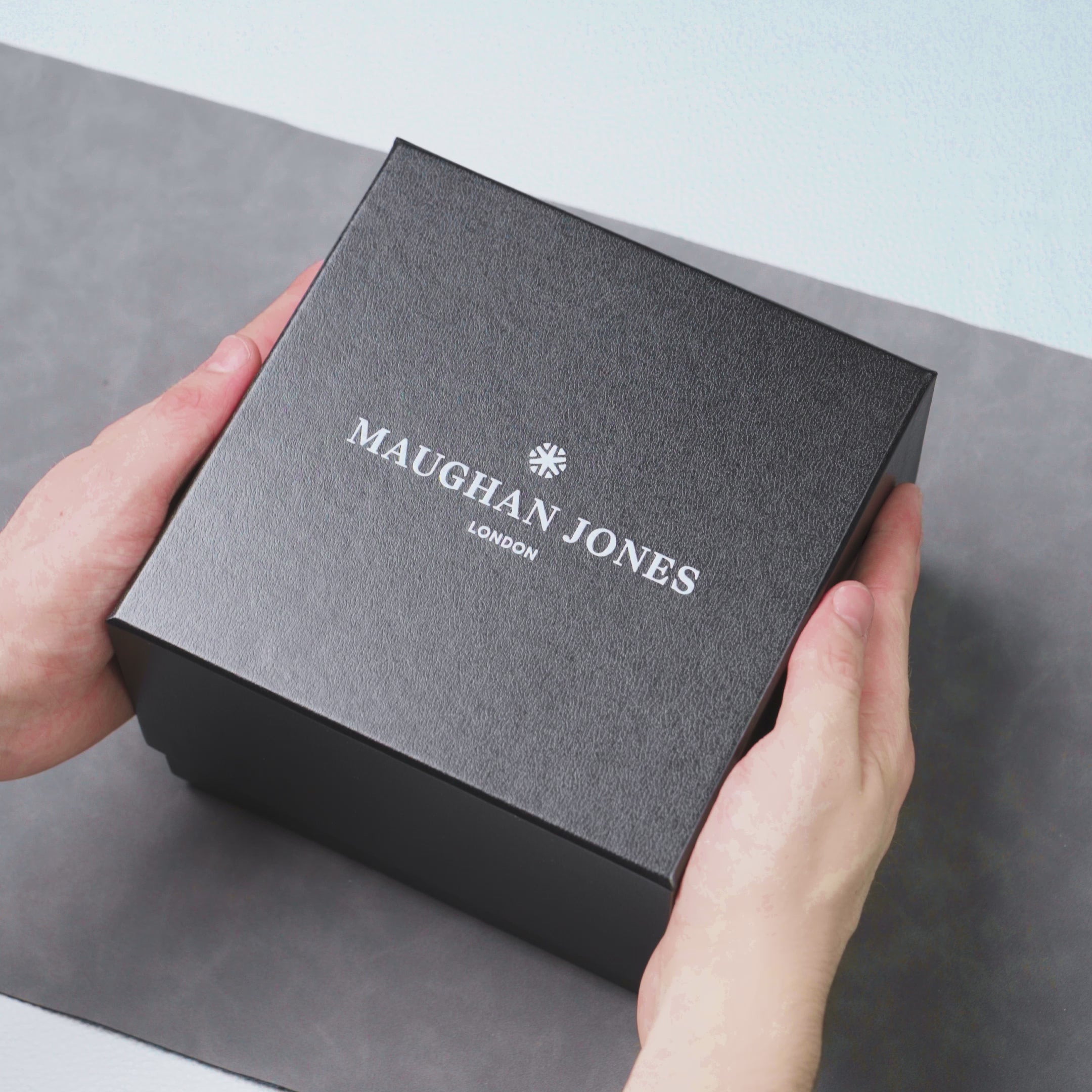 Apex - Black / Black