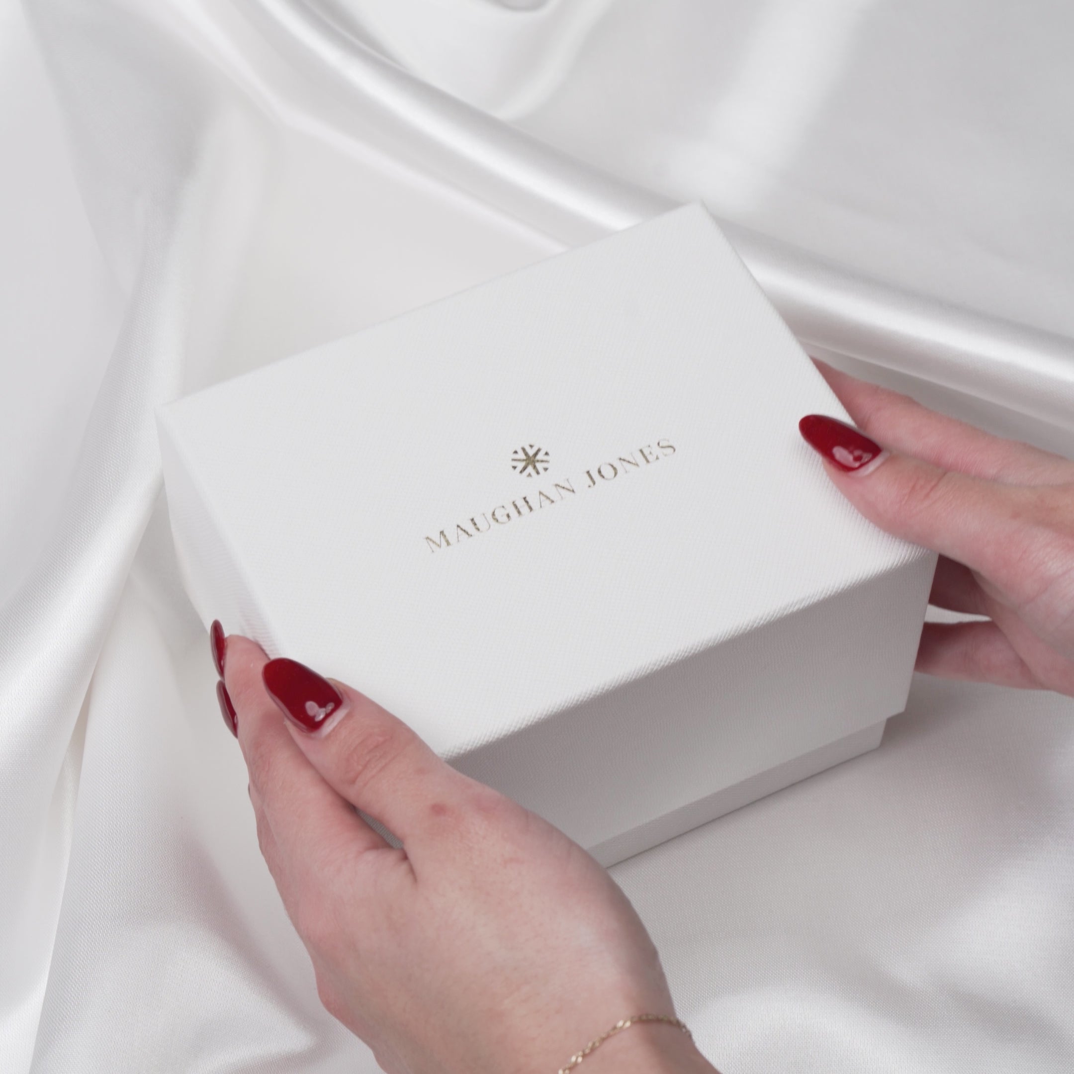 Nira -  Pearl Gold/Silver